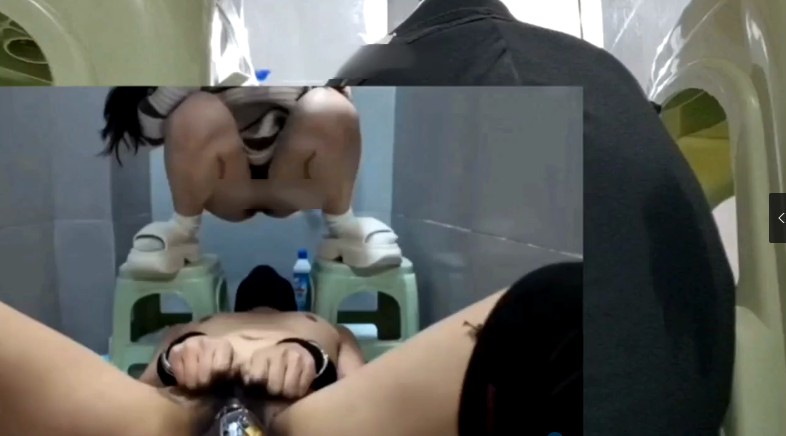 双S家中御用马桶双视角_超近距离欣赏M完食黄金在线视频插图3