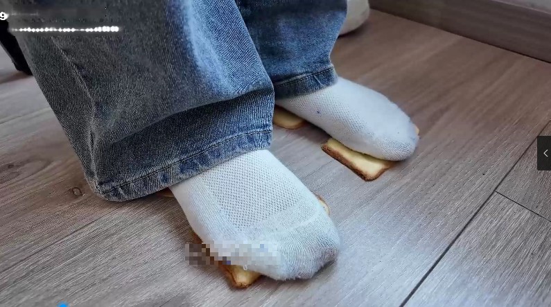 精神小妹_最新调教超级大马桶赏原味面包与黄金在线视频插图1 精神小妹_最新调教超级大马桶赏原味面包与黄金在线视频插图1