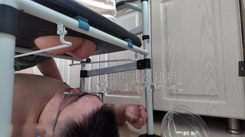 与精神小妹的那些事_挑战1星期做高女生公厕在线视频插图1 与精神小妹的那些事_挑战1星期做高女生公厕在线视频插图1
