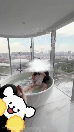 亚妮夫妻S顶楼训奴_侍奉沐浴爱爱口交将精液给M吃视频下载-字母网社区