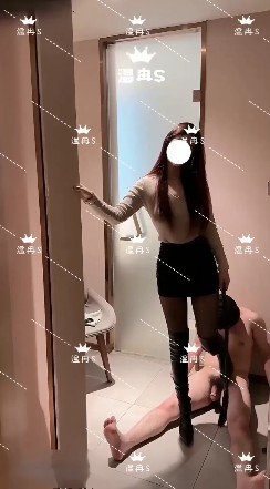 温冉女神四月最新高跟踩DD_鞋底摩擦龟头滴蜡榨汁视频下载-字母网社区