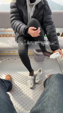 养成系主人_缆车踩踏JB跪舔原味脚口舌侍奉在线视频插图1